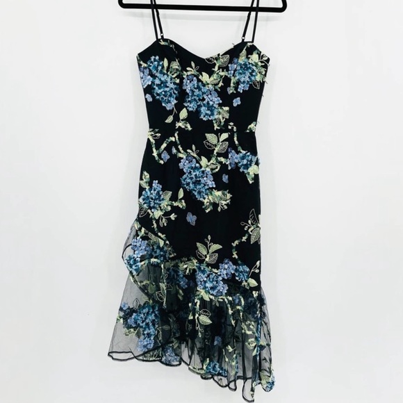 Dress the Population Dress Black Size Small Cantrelle Floral Applique Ruffle Hem